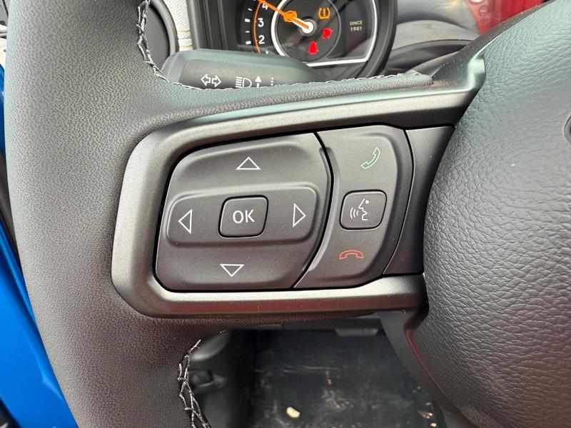 Jeep Wrangler Vehicle Full-screen Gallery Image 21