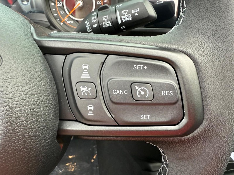 Jeep Wrangler Vehicle Full-screen Gallery Image 22