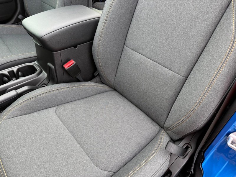 Jeep Wrangler Vehicle Full-screen Gallery Image 33