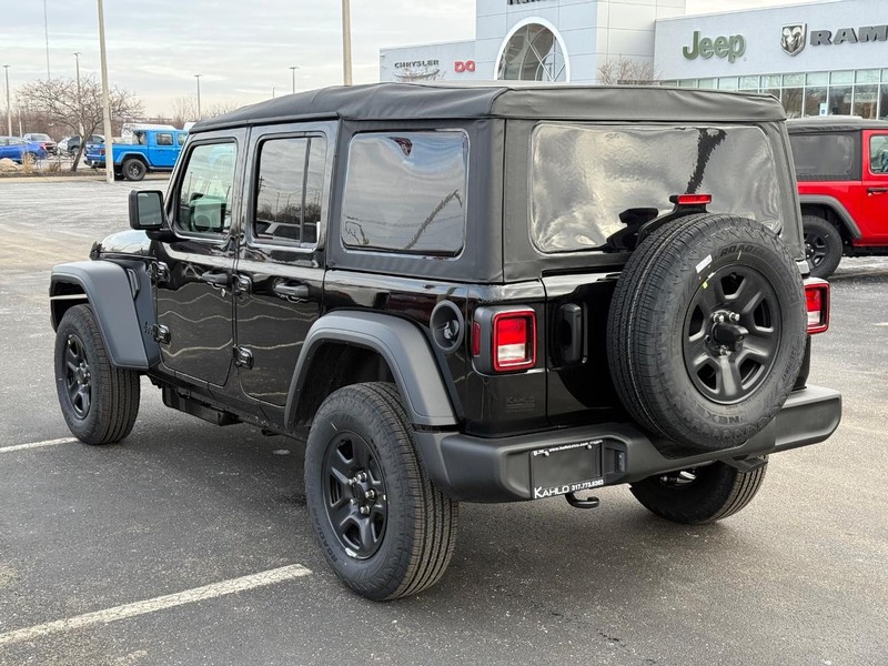 Jeep Wrangler Vehicle Full-screen Gallery Image 5