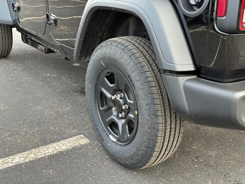 Jeep Wrangler Vehicle Full-screen Gallery Image 6