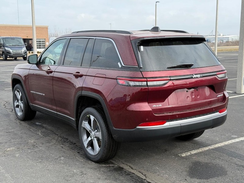 Jeep Grand Cherokee Vehicle Full-screen Gallery Image 5