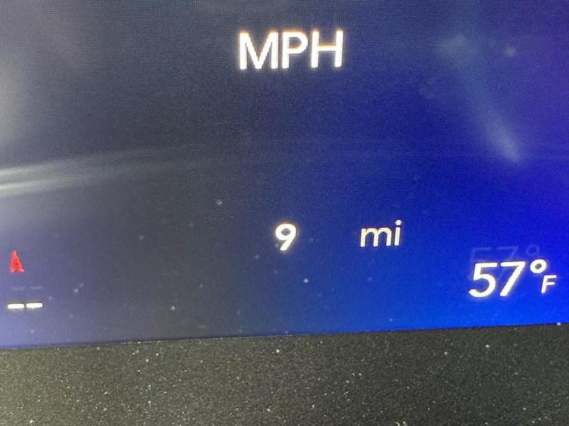 Chrysler Pacifica Vehicle Full-screen Gallery Image 32