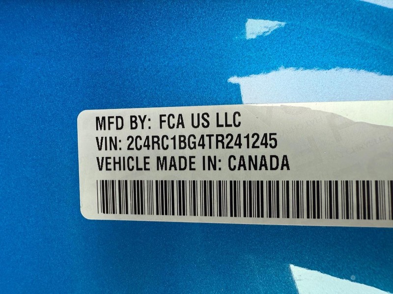 Chrysler Pacifica Vehicle Full-screen Gallery Image 33