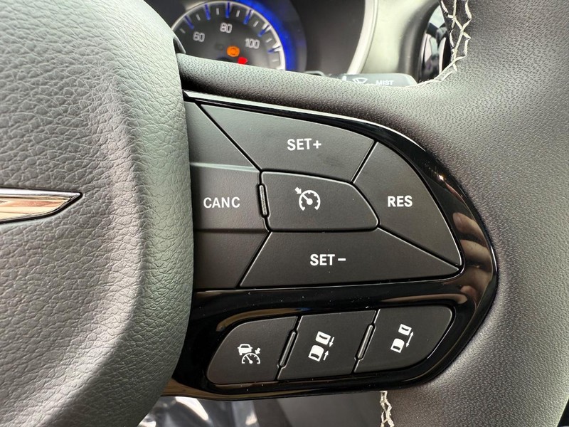 Chrysler Pacifica Vehicle Full-screen Gallery Image 23