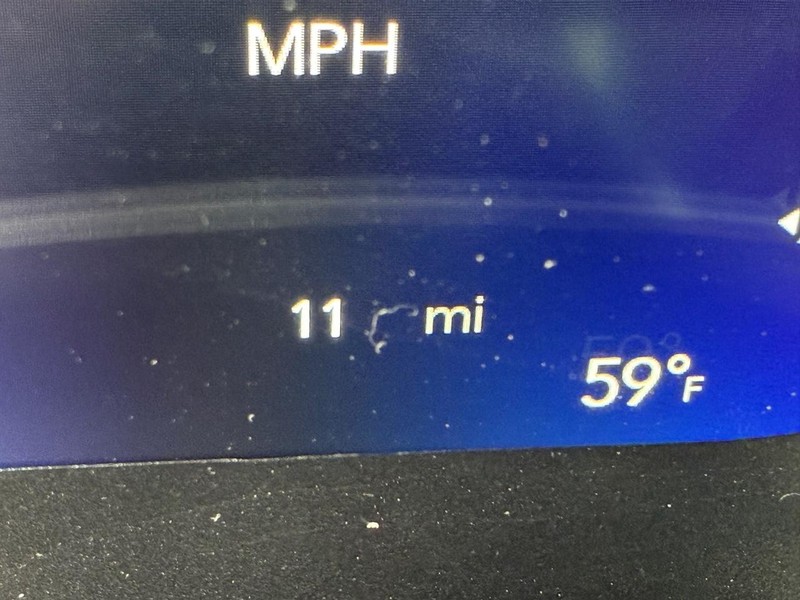 Chrysler Pacifica Vehicle Full-screen Gallery Image 31