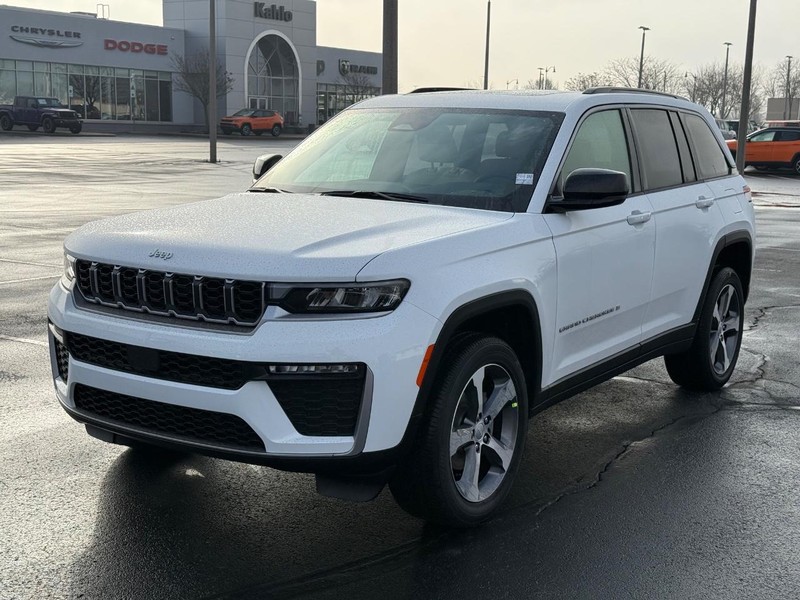 Jeep Grand Cherokee Vehicle Full-screen Gallery Image 10
