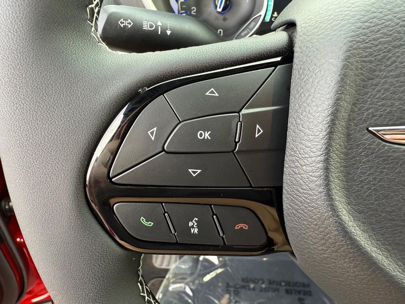 Chrysler Pacifica Vehicle Full-screen Gallery Image 22