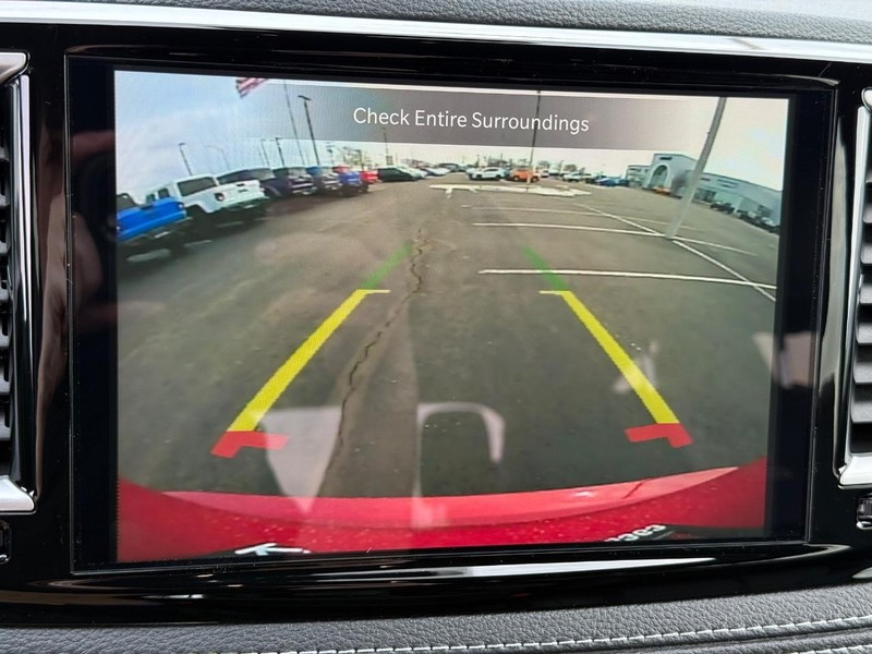 Chrysler Pacifica Vehicle Full-screen Gallery Image 26