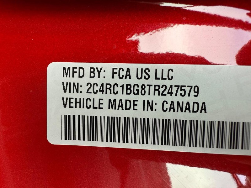 Chrysler Pacifica Vehicle Full-screen Gallery Image 33