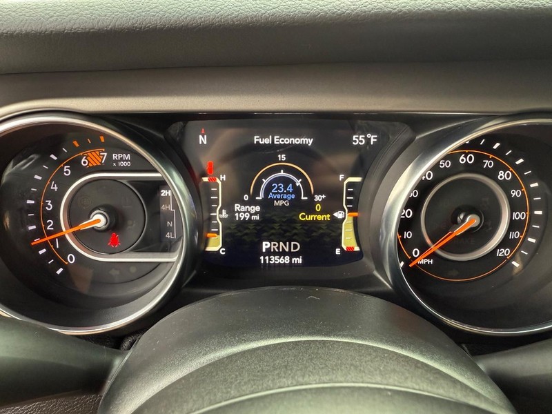 Jeep Wrangler Unlimited Vehicle Full-screen Gallery Image 29