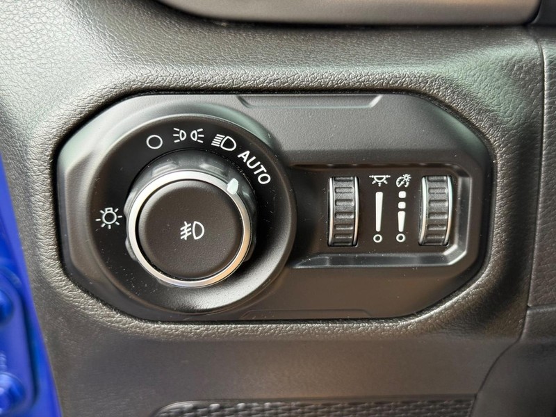 Jeep Wrangler Unlimited Vehicle Full-screen Gallery Image 31