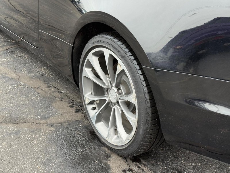 Cadillac ATS Coupe Vehicle Full-screen Gallery Image 6