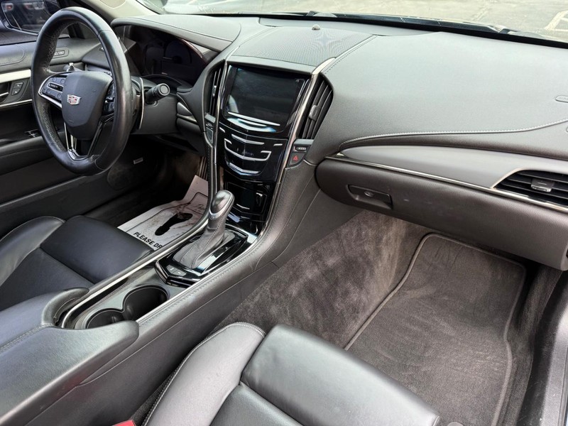 Cadillac ATS Coupe Vehicle Full-screen Gallery Image 13