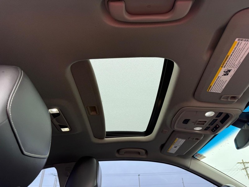 Cadillac ATS Coupe Vehicle Full-screen Gallery Image 16