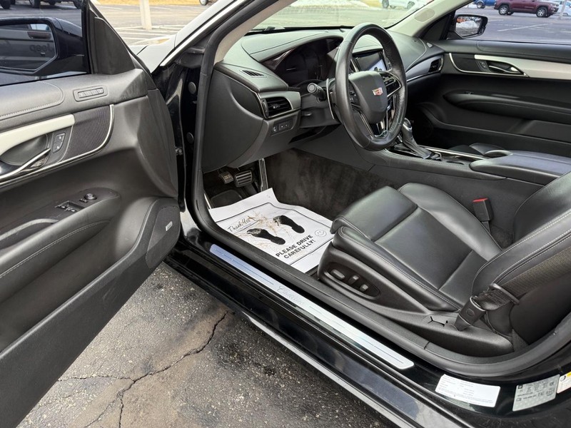 Cadillac ATS Coupe Vehicle Full-screen Gallery Image 17