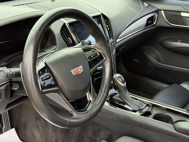 Cadillac ATS Coupe Vehicle Full-screen Gallery Image 19