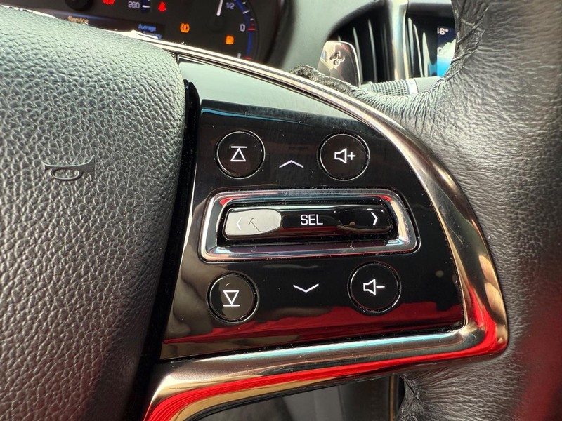 Cadillac ATS Coupe Vehicle Full-screen Gallery Image 21