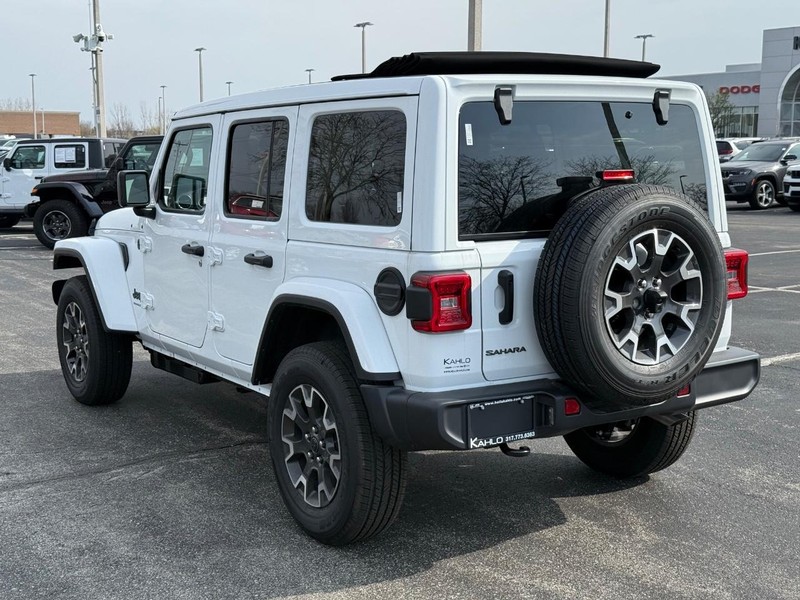 Jeep Wrangler Vehicle Full-screen Gallery Image 5