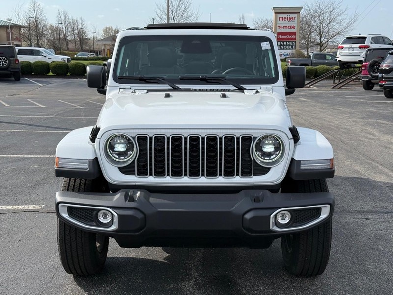 Jeep Wrangler Vehicle Full-screen Gallery Image 9