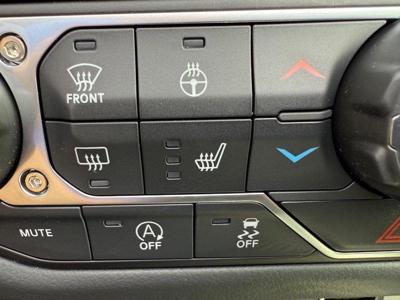 Jeep Wrangler Vehicle Full-screen Gallery Image 23