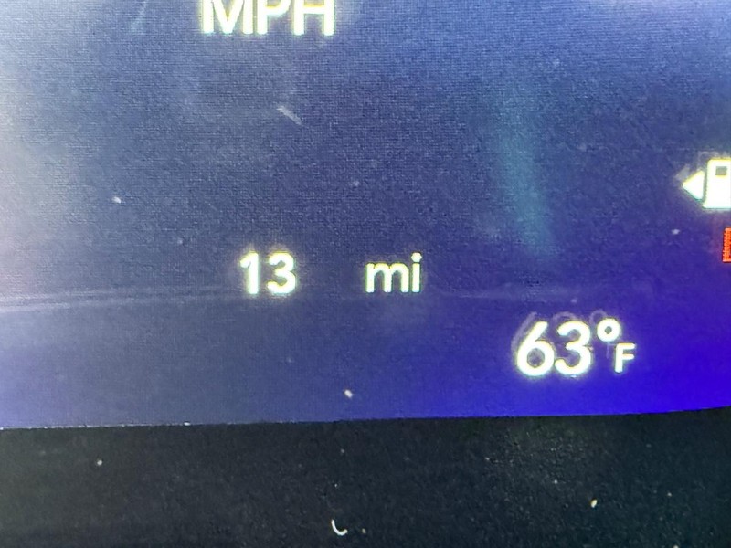 Chrysler Pacifica Vehicle Full-screen Gallery Image 30