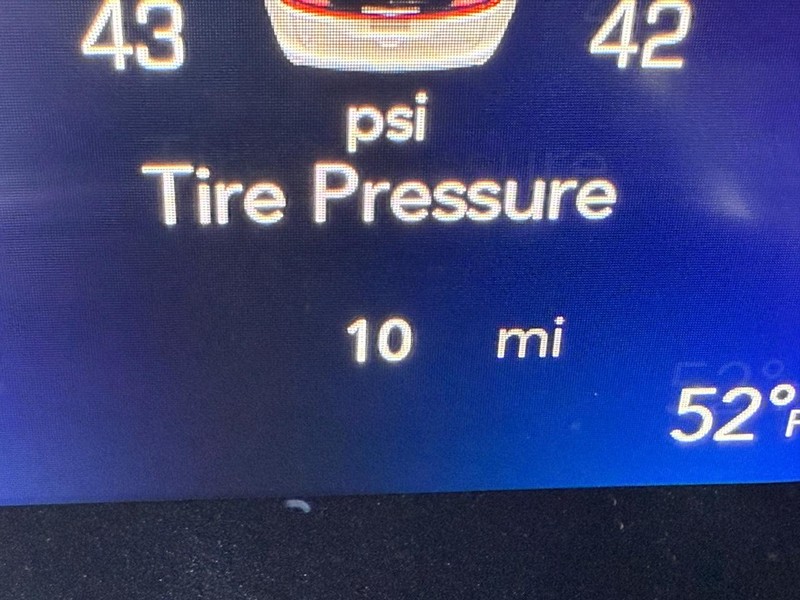 Chrysler Pacifica Vehicle Full-screen Gallery Image 32