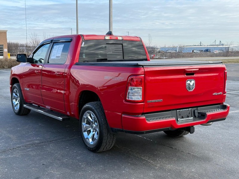 Ram 1500 Vehicle Full-screen Gallery Image 5