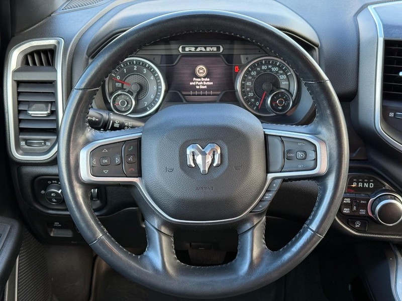 Ram 1500 Vehicle Full-screen Gallery Image 14