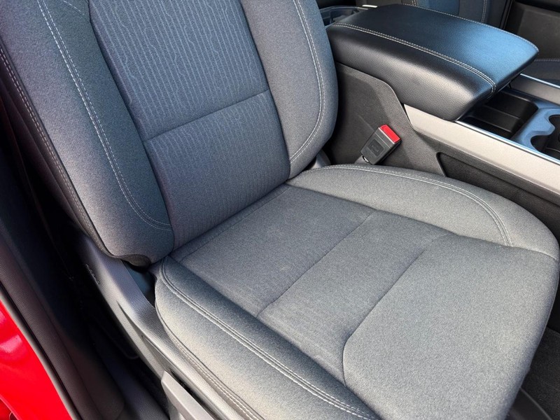 Ram 1500 Vehicle Full-screen Gallery Image 16