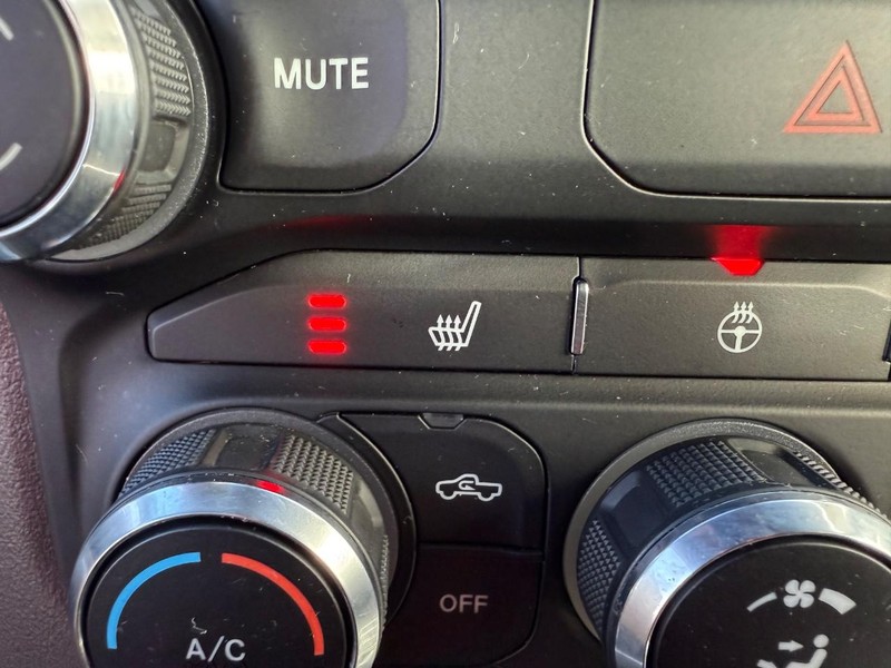 Ram 1500 Vehicle Full-screen Gallery Image 23