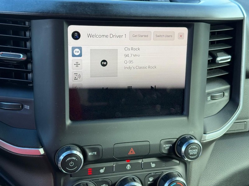 Ram 1500 Vehicle Full-screen Gallery Image 24