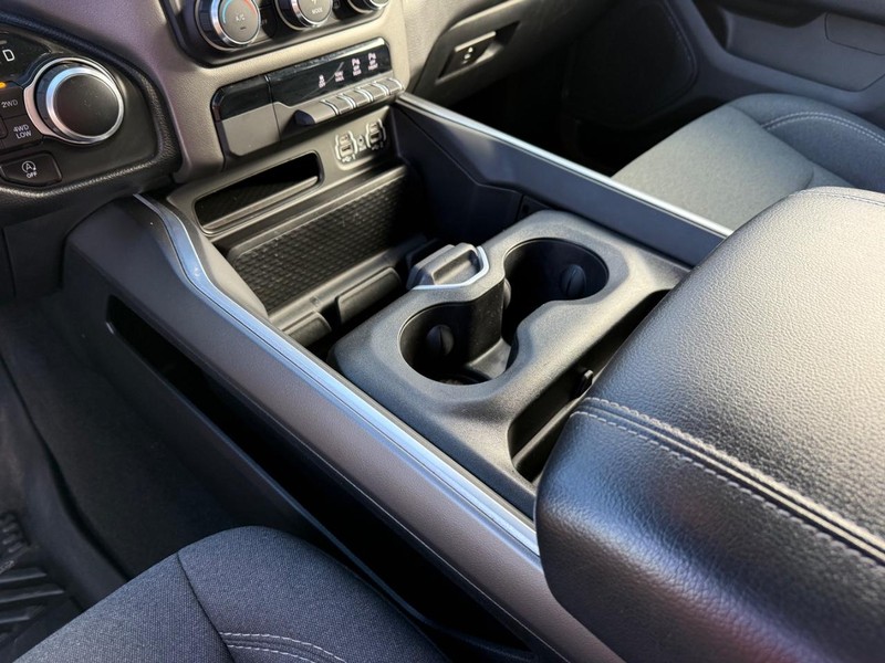 Ram 1500 Vehicle Full-screen Gallery Image 27