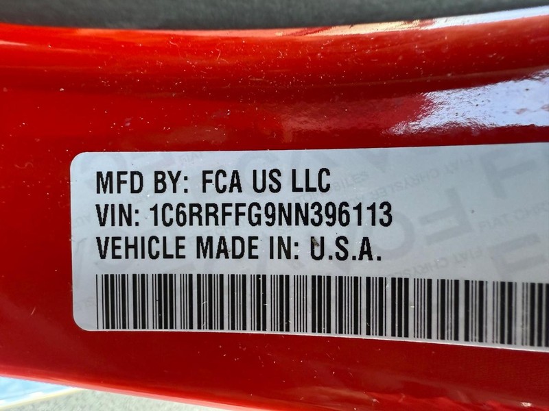 Ram 1500 Vehicle Full-screen Gallery Image 32