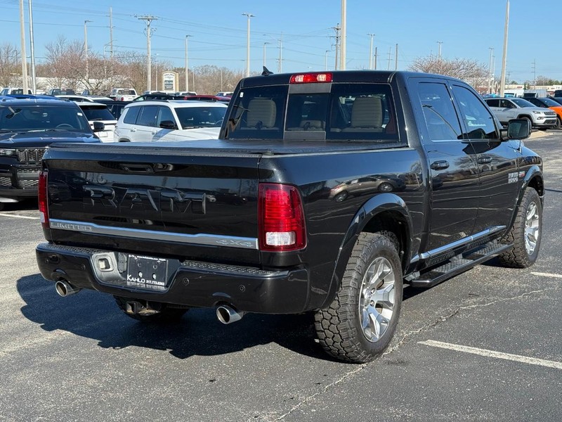 Ram 1500 Vehicle Full-screen Gallery Image 3
