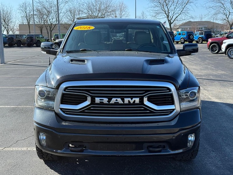 Ram 1500 Vehicle Full-screen Gallery Image 9