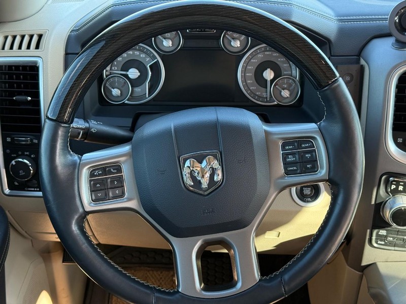 Ram 1500 Vehicle Full-screen Gallery Image 14