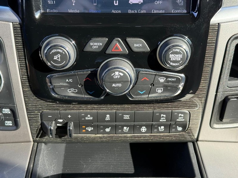 Ram 1500 Vehicle Full-screen Gallery Image 26
