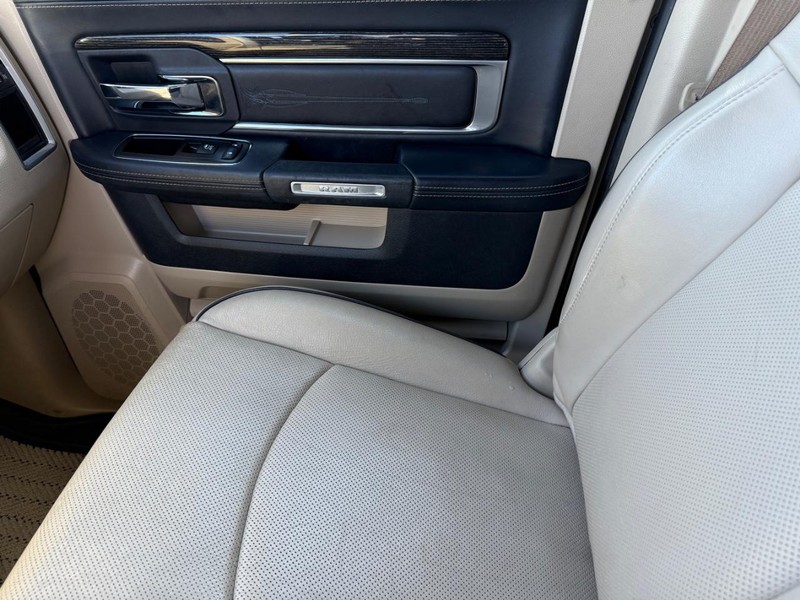 Ram 1500 Vehicle Full-screen Gallery Image 28