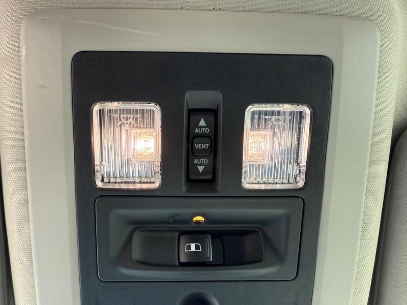 Ram 1500 Vehicle Full-screen Gallery Image 29