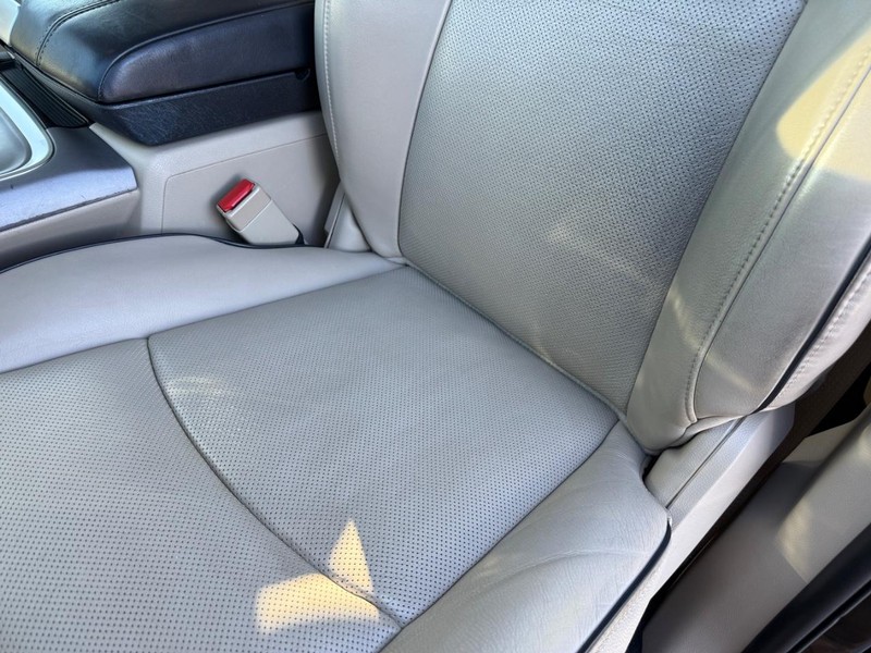 Ram 1500 Vehicle Full-screen Gallery Image 32