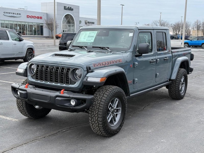 Jeep Gladiator Vehicle Full-screen Gallery Image 9