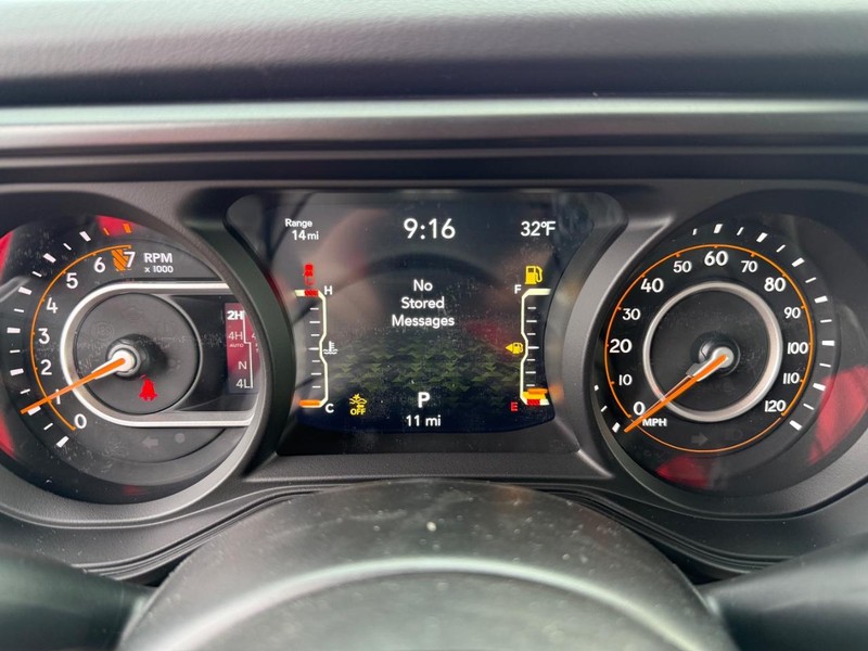 Jeep Gladiator Vehicle Full-screen Gallery Image 29