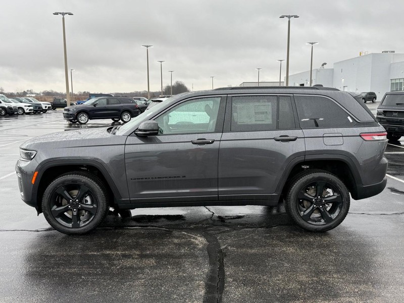 Jeep Grand Cherokee Vehicle Full-screen Gallery Image 9