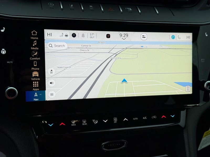 Jeep Grand Cherokee Vehicle Full-screen Gallery Image 25