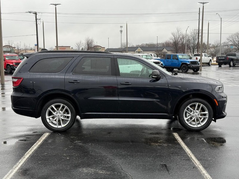 Dodge Durango Vehicle Full-screen Gallery Image 2