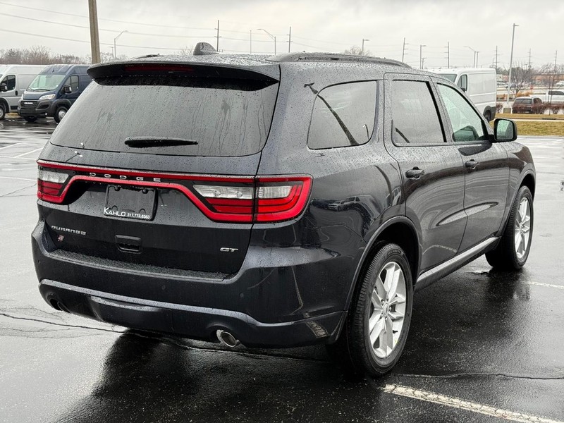 Dodge Durango Vehicle Full-screen Gallery Image 3
