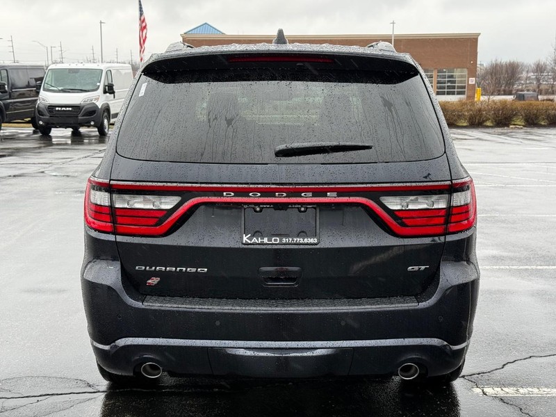 Dodge Durango Vehicle Full-screen Gallery Image 4