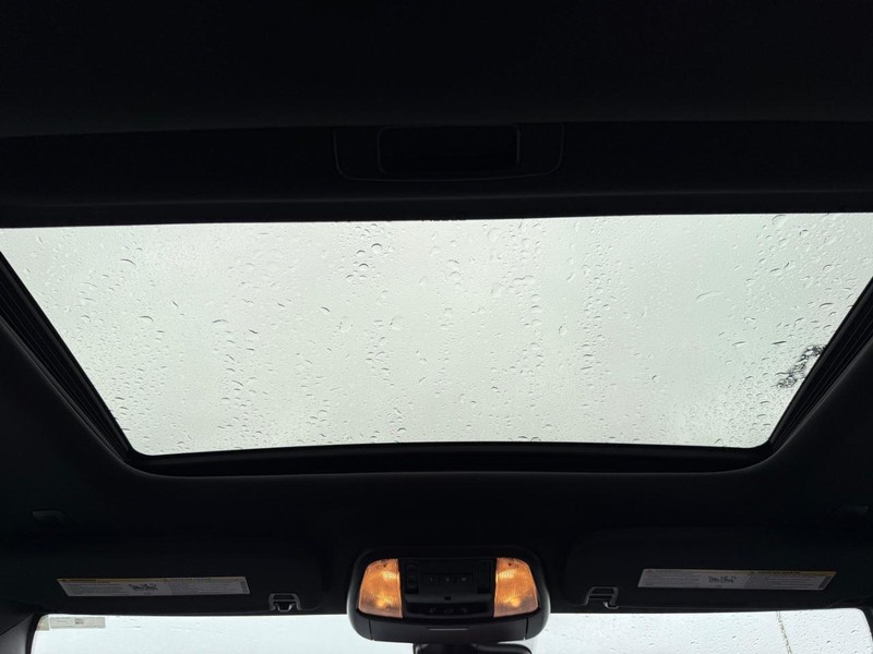 Dodge Durango Vehicle Full-screen Gallery Image 15