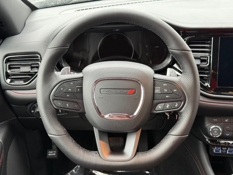 Dodge Durango Vehicle Full-screen Gallery Image 17